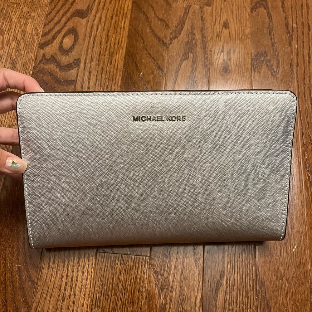NWOT Silver Michael Kors Crossbody Bag
